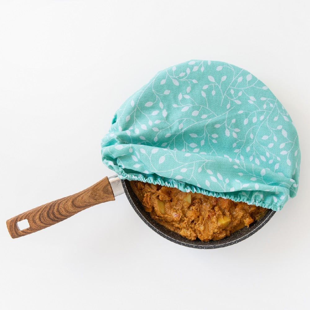 4MyEarth Food Cover XL on large saucepan in Leaf print