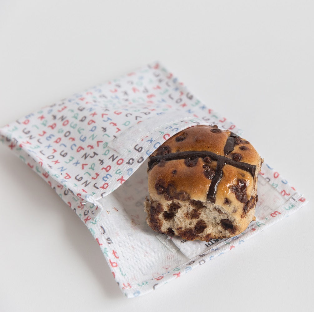 4MyEarth Alphabet Snack Pocket with Hot Cross Bun